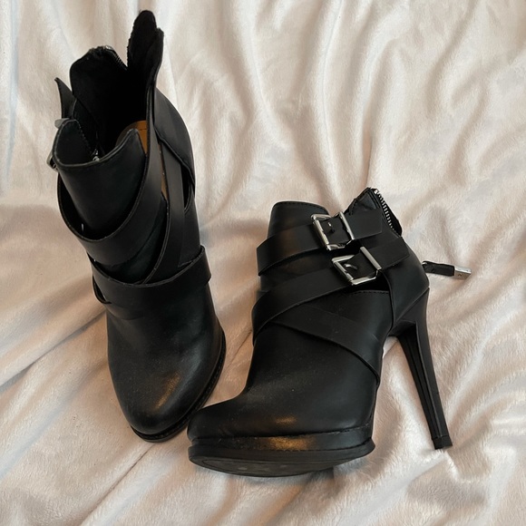 Zara leather booties - Picture 1 of 3